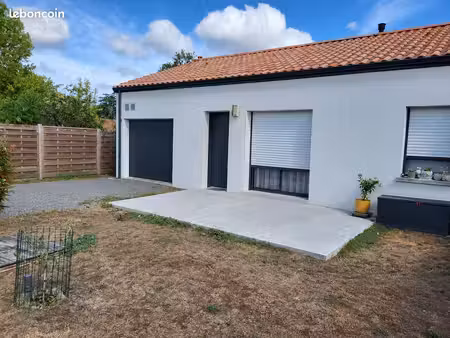 maison de 3 chambres plain pied