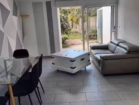 maison de bourg 3ch+ jardinet