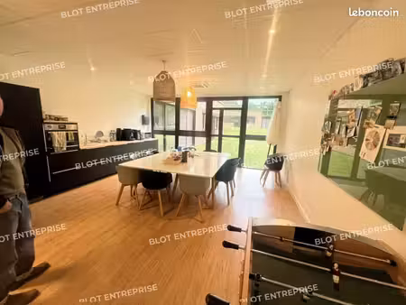 bureaux 350 m²