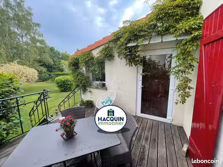 maison 8 pièces 246 m²