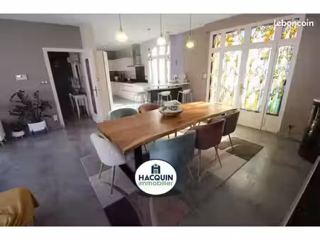 maison 8 pièces 257 m²