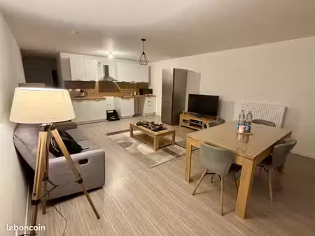 f3 à louer