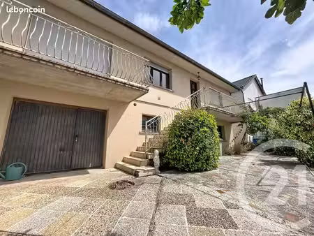 maison 8 pièces 208 m²