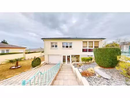 maison 6 pièces 159 m²