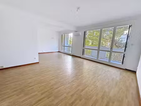 appartement t3 - à louer - cave - balcon - avignon