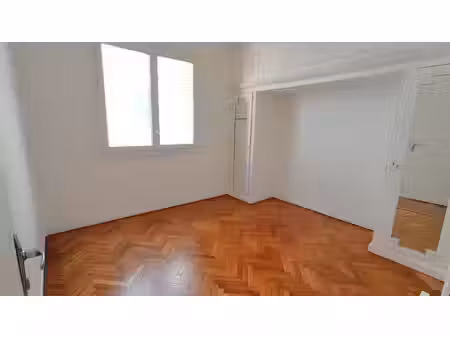 a louer t3 rue edmond rostand