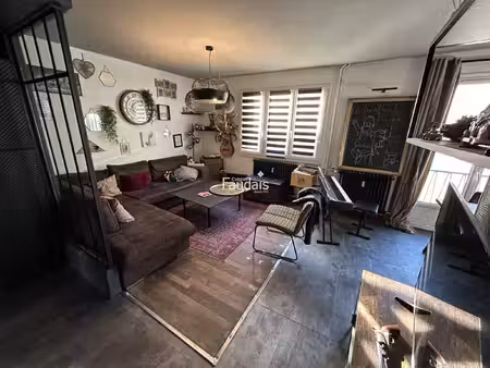 appartement t2 spacieux avec grande terrasse