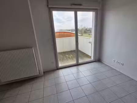 a louer - toulouse borderouge - appartement t2 de 41 m² avec balcon et parking en sous sol