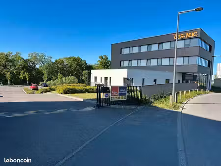bureaux 926 m²