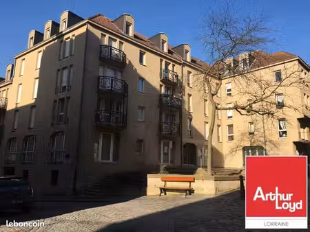 bureau 402 m²