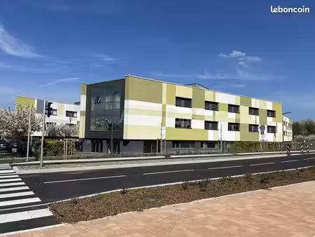 bureaux 678 m²