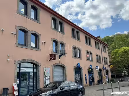 bureaux 219 m²