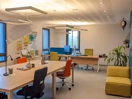 magnifique bureau avec accès amphithéâtre / salle de réunion