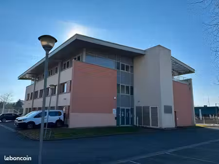 bureaux 1 249 m²