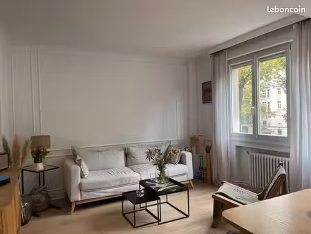 appartement t2 rénové – 56 m² – la madeleine – 225 000
