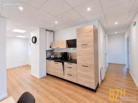 bureaux 145 m² vannes
