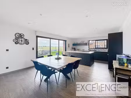 pavillon 7 pièces 153 m²