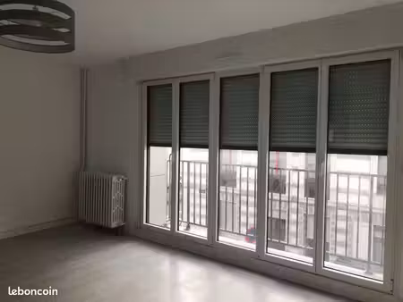 apparemment en résidence