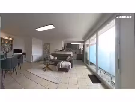 t2 avec balcon+ garage