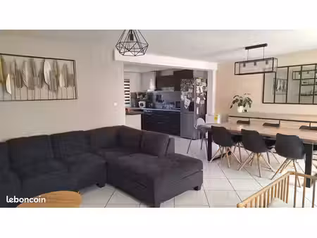maison semi individuelle 113m2 4 chambres petite-forêt