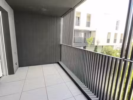 t3 neuf avec terrasse et parking dans le 9ème arrondissement de marseille