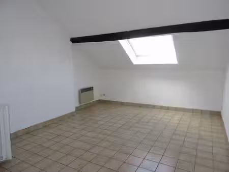251 rue de bourgogne- libre de suite