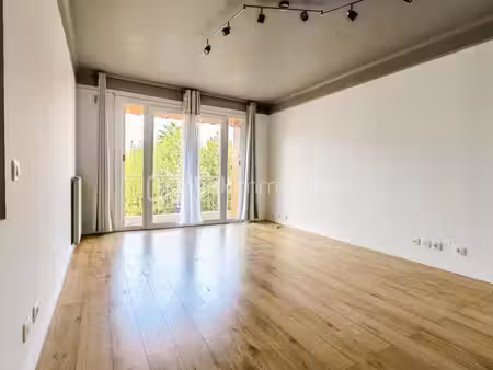 appartement de 60 30 m² à vallauris