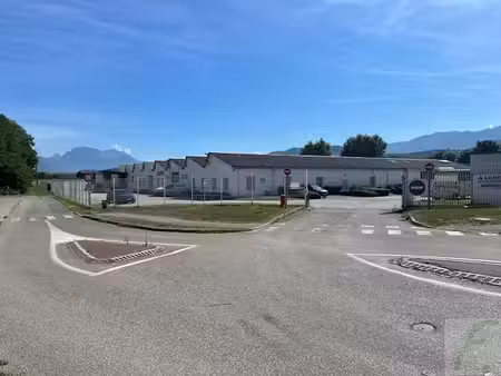location local d’activités pontcharra 38530 408m²