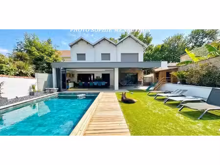 maison avec piscine et terrasse dax (40)