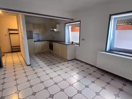 maison 3 façades à hensies  3 chambres