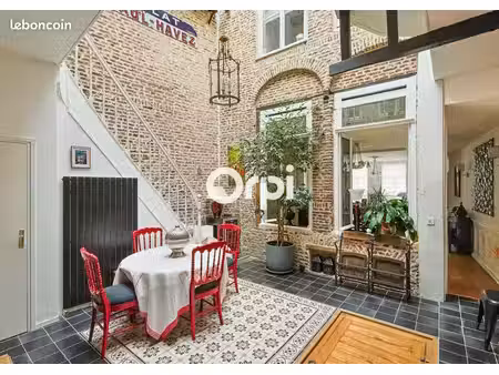 maison 7 pièces 230 m²