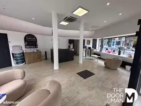 local bureaux 110 m²