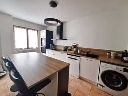 location appartement 4 pièces à la roche-sur-yon centre ville (85000) : à louer 4 pièces /
