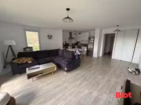 location appartement 3 pièces meublé à liffré (35340) : à louer 3 pièces meublé / 70m² lif