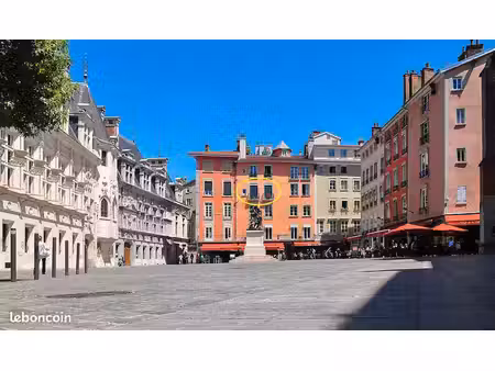 studio place saint andré