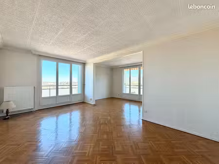 appartement 5 pièces 93 m²