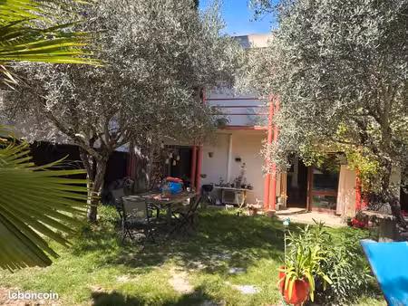 maison atypique a l’esprit seventies