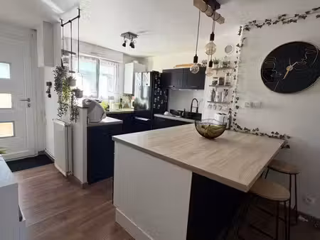 t3 duplex rénové 59 m² – vieux doulon – 2 ch. – 2 parkings – extérieur – dpe c
