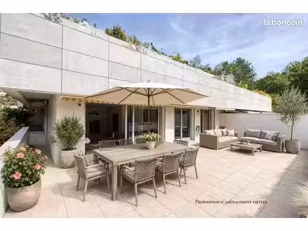 meylan  appartement 133m2 avec terrasse  piscine  grand parc