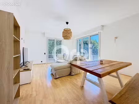appartement 3 pièces 77 m²