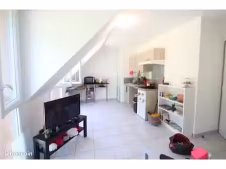 grand studio de 25 m²