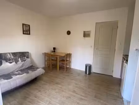 studio 1 pièce 18 m²
