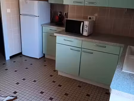 t2 en rez de chaussée chez l'habitant