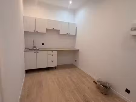 petit t2 refait à neuf - proche parc longchamp