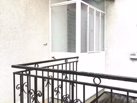 f3 rénové avec terrasse