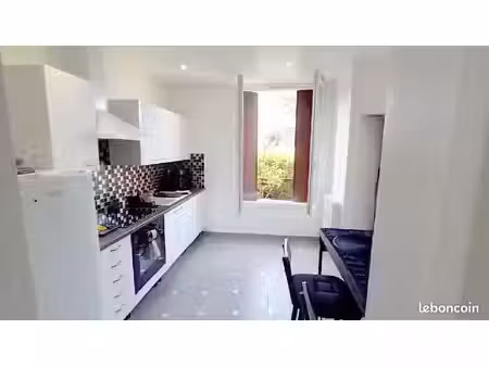 studio 1 pièce 27 m²