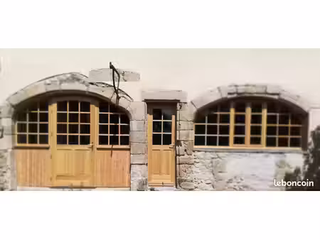 local 50 m² + cave + terrasse