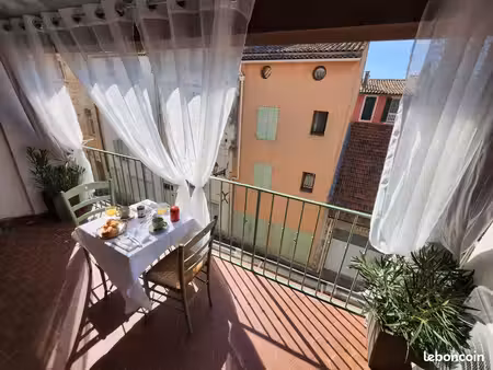 atypique appartement meublé avec terrasse – île de martigues