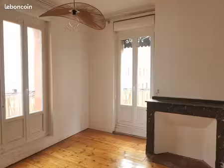 t2 avec charme dans une maison 1880 - quartier médiathèque