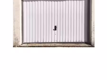 garages à louer